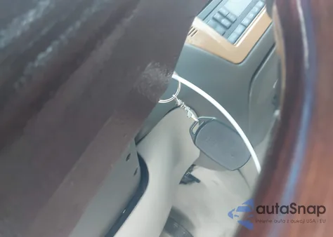 2003 Lincoln Town Car Executive from USA, damaged, VIN 1LNHM81W83Y621934